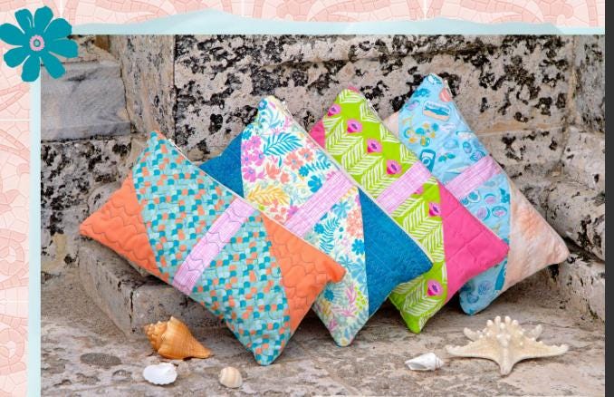 Coastal Seashell Coral Reef Fabric, AGFCosteira Coral Shell Whisper, Peach & Sea Life Cotton by Art Gallery Fabrics, Tesouros do Oceano.